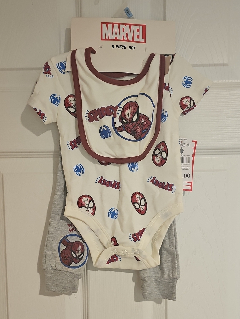 Marvel Spidey Spider-Man 3 pc Set Graphic Bodysuit, Pants and Bib 3/6 M Flawed